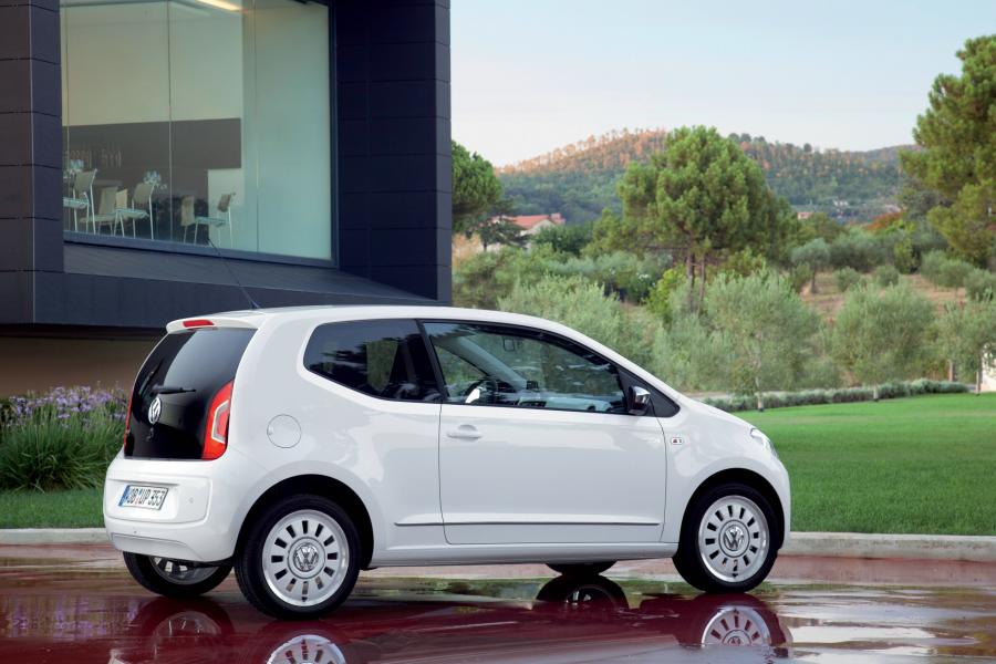  Volkswagen up! 2011 года  (фото 29 из 173)